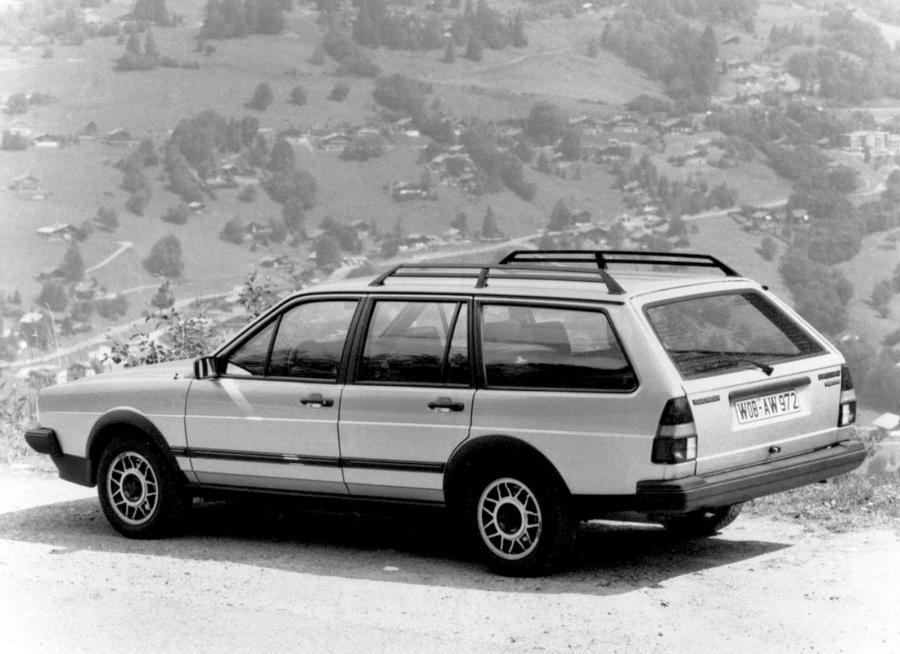  Volkswagen Passat Variant Syncro 1984 года  (фото 5 из 16)